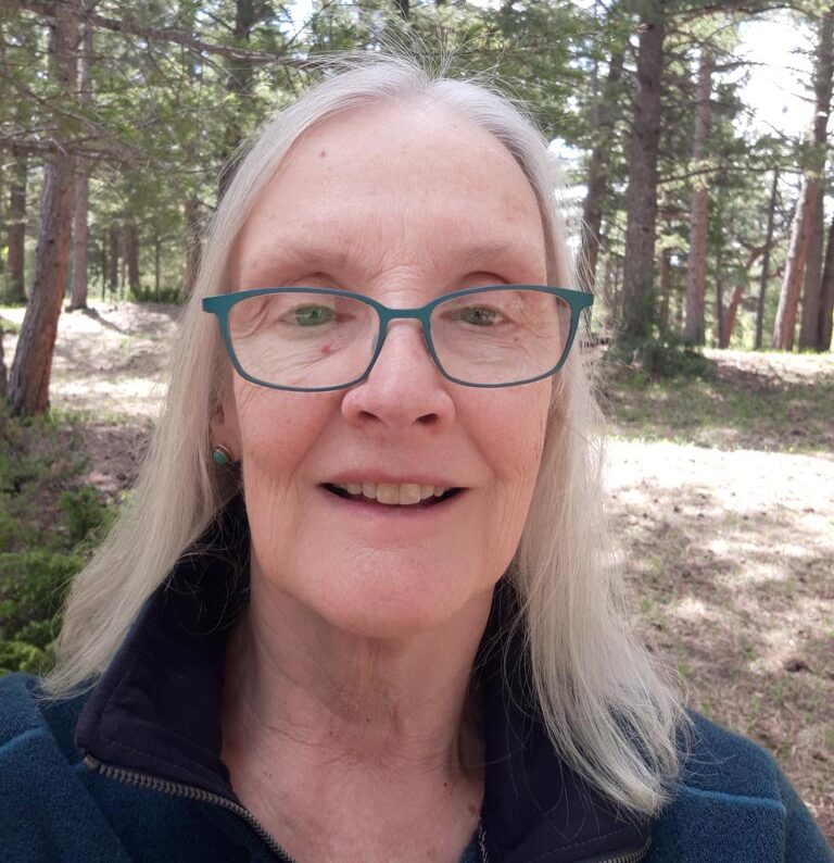 person - Melissa Leasia